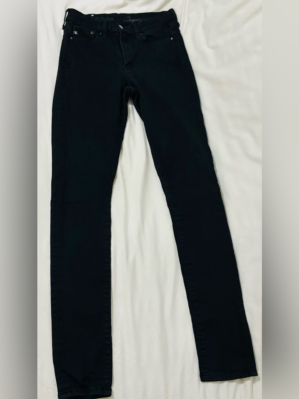 H&M Shaping Skinny Jeans in Black
